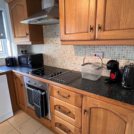 Contractors Or Family House - M1 Nottingham - Ikea Retail Park - Catkin Drive - 2 Bed Home With Driveway, Private Garden, Sleeps 4 - Tv'S In All Rooms Giltbrook Экстерьер фото