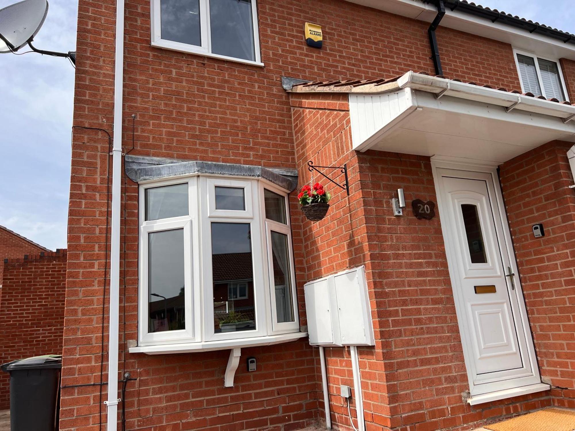 Contractors Or Family House - M1 Nottingham - Ikea Retail Park - Catkin Drive - 2 Bed Home With Driveway, Private Garden, Sleeps 4 - Tv'S In All Rooms Giltbrook Экстерьер фото